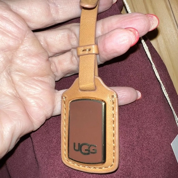 UGG Mahogany Classic Suede Leather Hobo Shoulder Handbag Purse Style TEO12 NWT - Picture 2 of 4